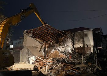  Keşlədə kollektorun üzərində tikilən ev sökülür - VİDEO