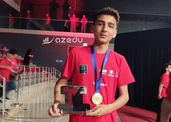 ABŞ-nin 12 universitetinə qəbul olan gənc: "İmtahana özüm hazırlaşdım"