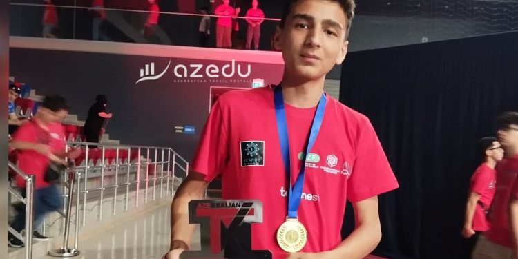 ABŞ-nin 12 universitetinə qəbul olan gənc: "İmtahana özüm hazırlaşdım"