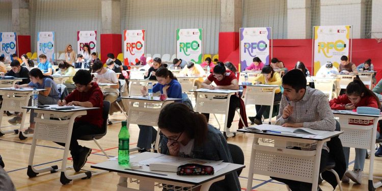 Cəlilabadlı şagirdlər fənn olimpiadasında qızıl medal qazandılar - FOTOLAR