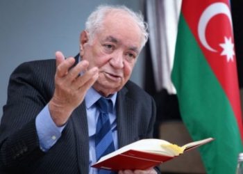 "Saçlarıma qar yağanda gələsən..." - Vahid Əzizin şeirləri...