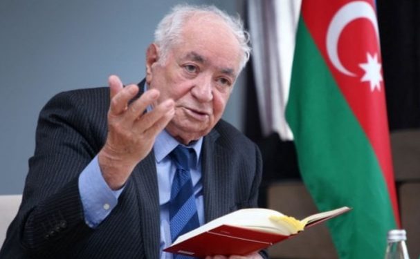 "Saçlarıma qar yağanda gələsən..." - Vahid Əzizin şeirləri...