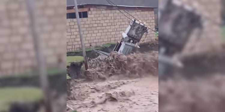 Qusarda sel transformatoru belə apardı - VİDEO