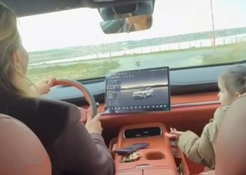 Bağça müdiri azyaşlının həyatını təhlükəyə atdı - Polis araşdırır - VİDEO