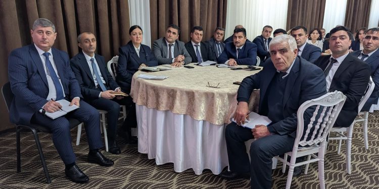 Təhsildə keyfiyyətin yüksəldilməsi ilə bağlı görüş keçirildi - FOTOLAR