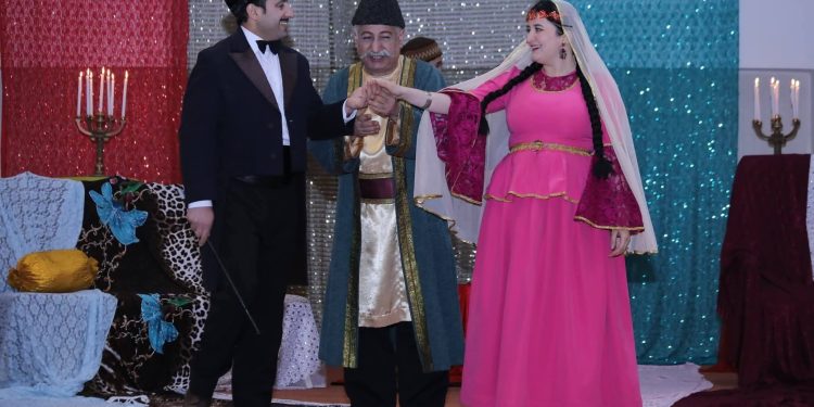 Cəlilabadda "Arşın mal alan" nümayiş etdirildi - FOTOLAR