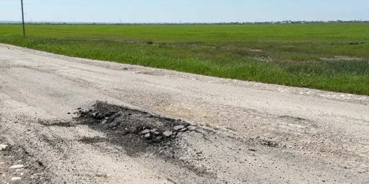 10 min sakinin istifadə etdiyi yol çökür: Problem kritik həddə çatır - VİDEO