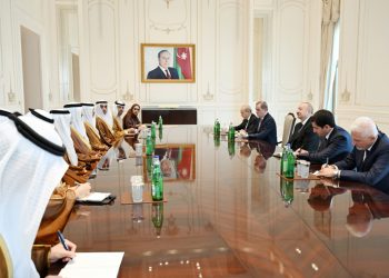 İlham Əliyev Qəbələdə BƏƏ nümayəndələrini qəbul etdi - FOTOLAR