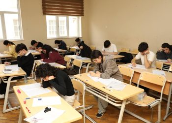 Bu bazar 9-cuların imtahanı var