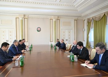 Prezident qazaxıstanlı nazirləri qəbul etdi - FOTOLAR