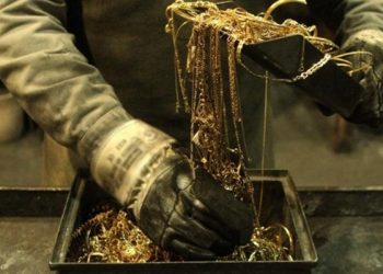 Bakıda film kimi hadisə: sevdiyi qızın anasının qızıllarını oğurlayıb, özünə nişan etdi