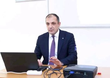 Təhsil sektorunun müdiri işdən çıxarıldı