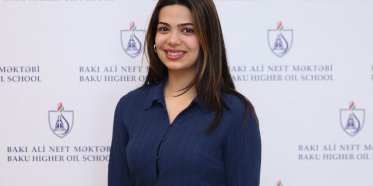 Ölkə ikincisi olmuşdu, indi dünya ikincisinin tələbəsidir