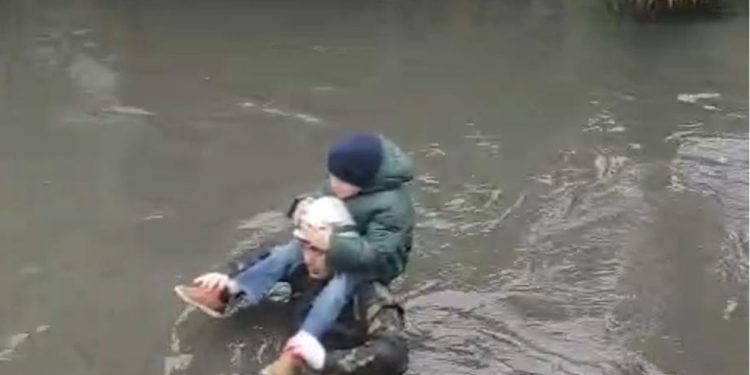 Keşlədə evləri su basdı - İnsanlar təxliyə edilir+VİDEO