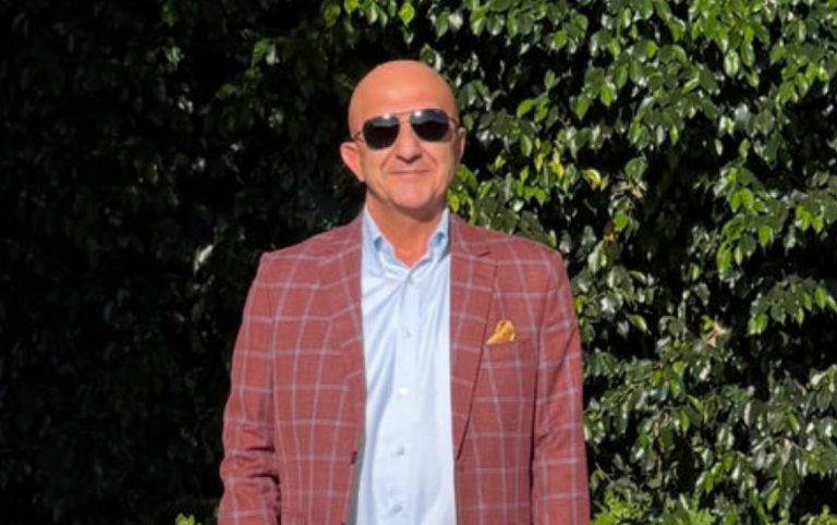 Mövlud Çavuşoğlunun qardaşı vəfat etdi – Ofisində güllələnmişdi