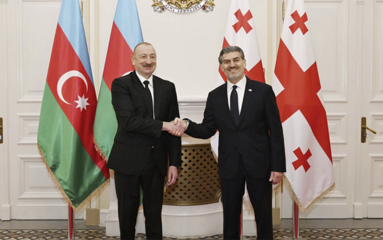 Əliyev Kavelaşvilini təbrik etdi