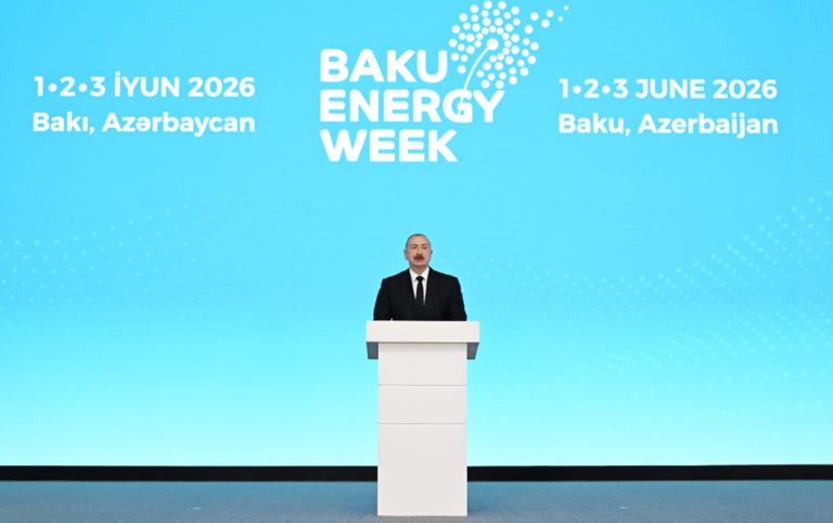 İlham Əliyev “Baku Energy Forum”un rəsmi açılış mərasimində – FOTOLAR