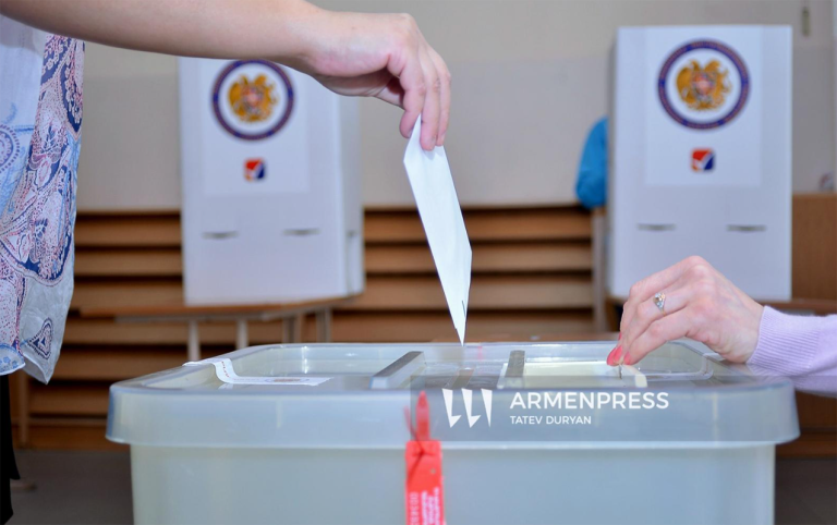 Ermənistanda parlament seçkiləri keçirilir
