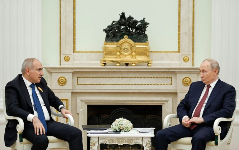 Putin Paşinyanla nə danışdı?