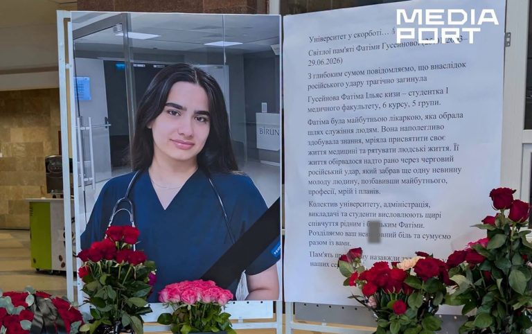 Məzun xalatı və papağı hadisə yerində qalıb… – VİDEO
