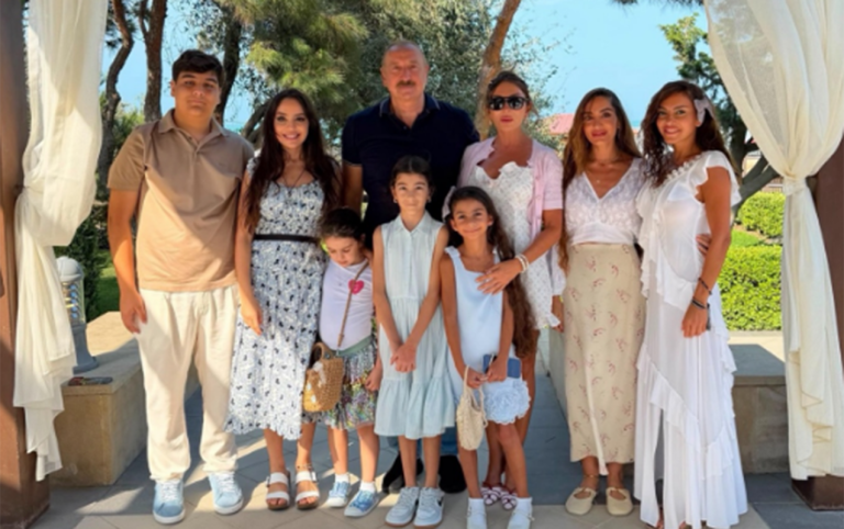 Prezident ailəsinin səmimi fotosu