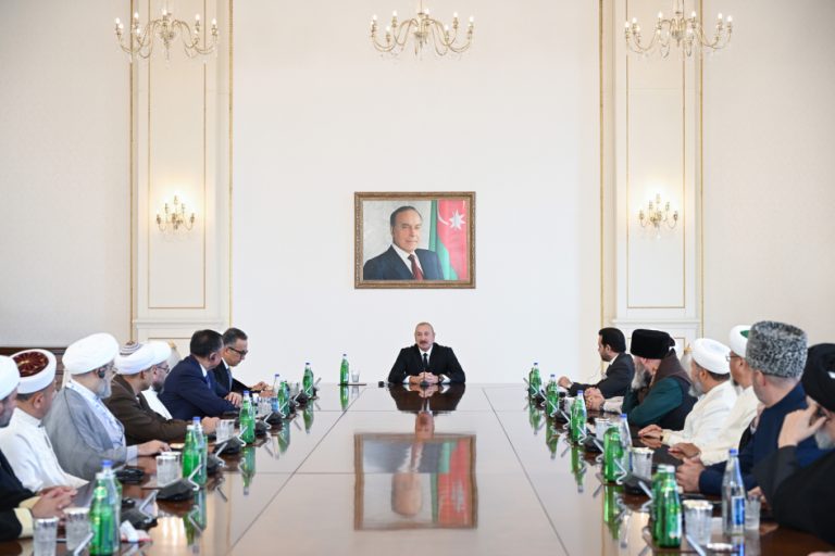 İslam birliyi və həmrəyliyi həlledici qüvvədir