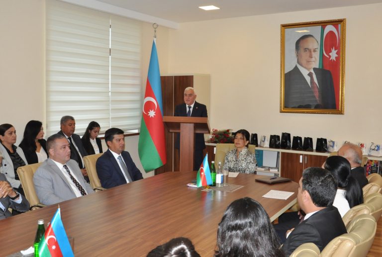 Pirallahıda yüksək nəticə göstərən məzunlarla görüş keçirildi – FOTOLAR
