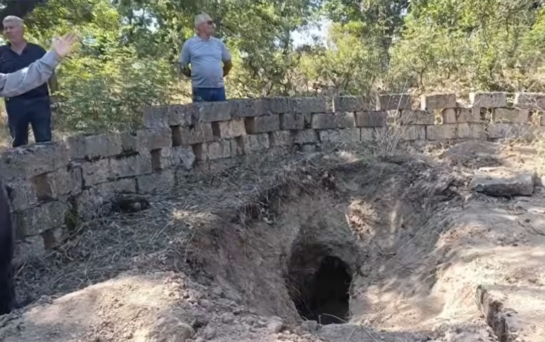 “1300 ilə yaxın yaşı olan qəbiristanlığımızı dağıdıblar” – VİDEO